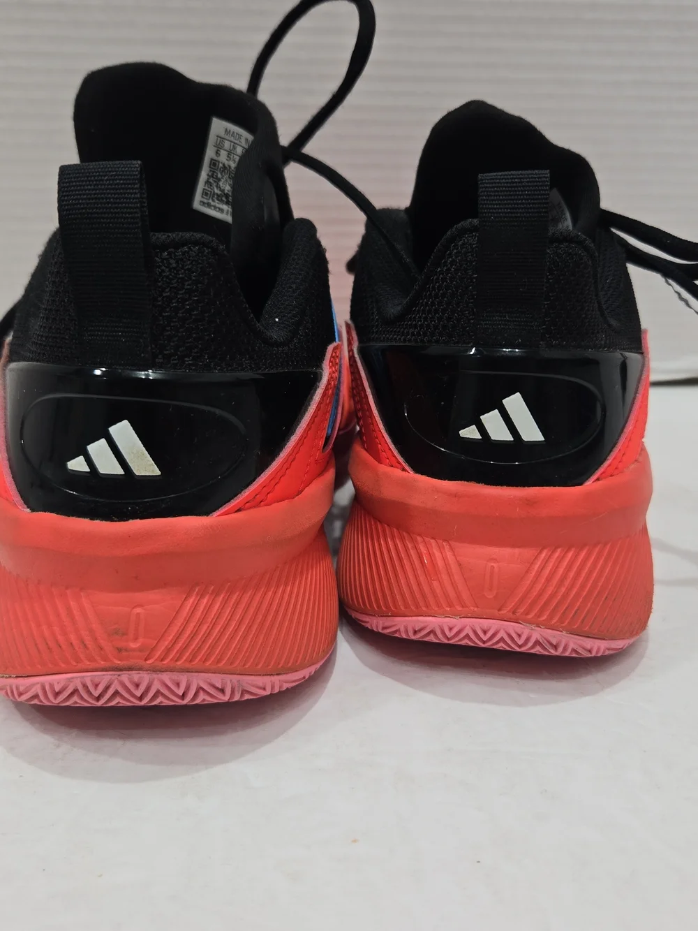 Adidas Youth Dame Certified 3 Low Solar Red Size US 6